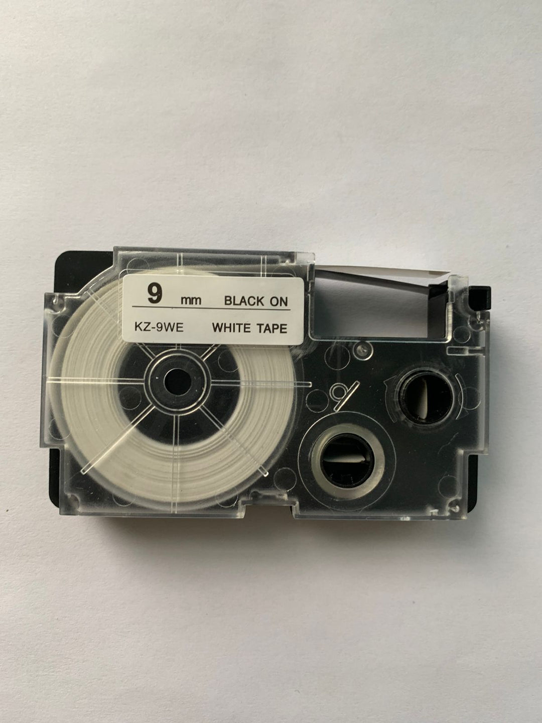Cinta para Etiquetadora Casio Label it XR-9WE1- KZ-9WE Negro sobre Blanco 9mm