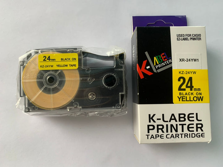 Casio XR-24YW1 - KZ-24YW Fondo Amarillo Letras Negras - 24mm para Rotuladora Casio Label It Series