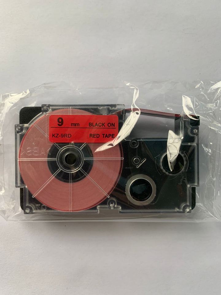 Cinta XR-9RD1 - KZ-9RD Fondo Rojo Letras Negras - 9mm para Rotuladora Casio Label It Series