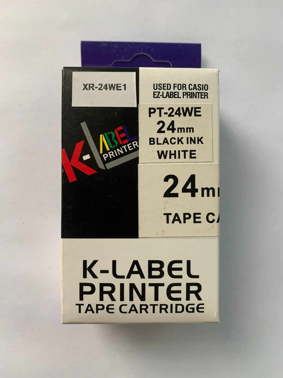 Casio XR-24WE1 - KZ-24WE Fondo Blanco Letras Negras - 24mm para Rotuladora Casio Label It Series